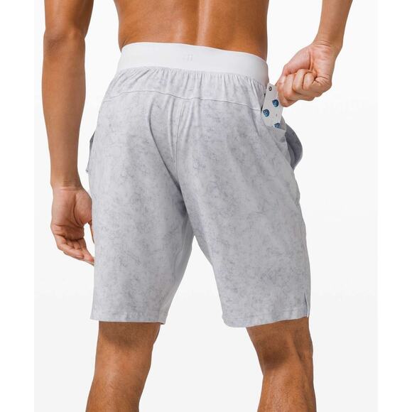 Lululemon T.H.E. Short 9" *Linerless Gravel Dust Alpine White Multi Large - Picture 3 of 9